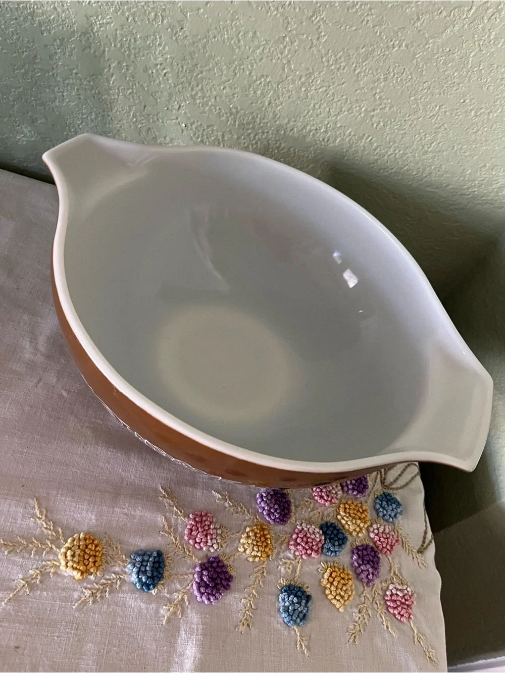 Vintage Pyrex Woodland Cinderella Mixing Bowl #444 – 4 Quart – 1970s